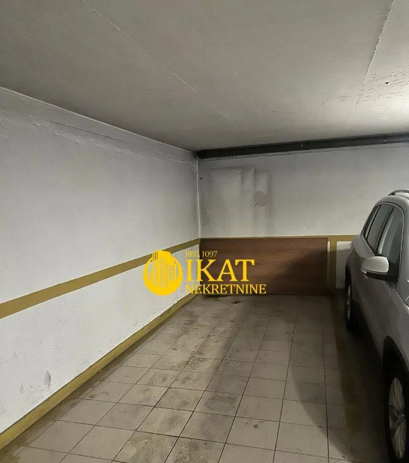 Beograd Zvezdara garaža 120 evra 