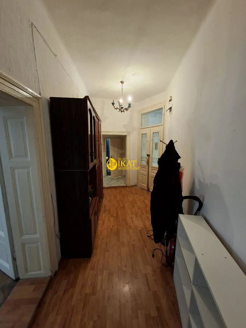 Dvosoban stanovi Vračar Cvetni trg 600 evra 