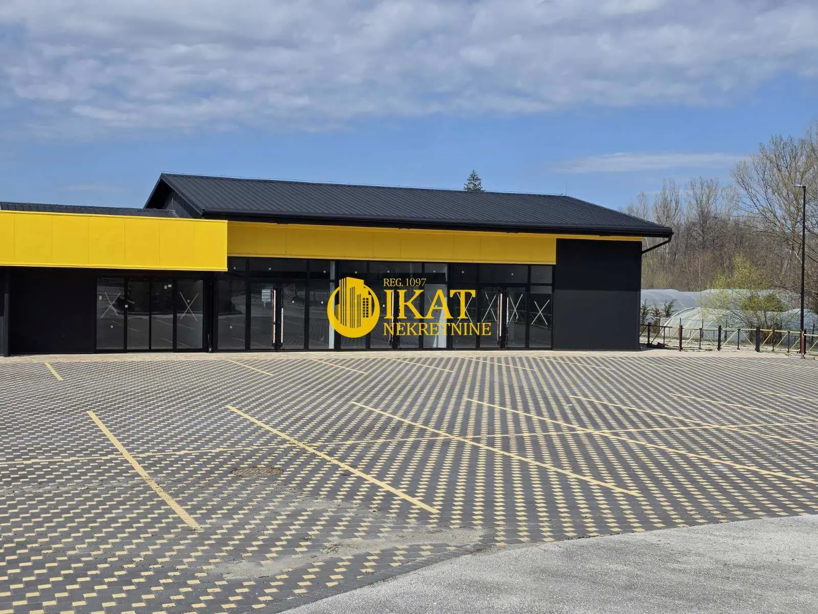 ZLATIBORSKI OKRUG Kosjerić poslovni prostor 445000 evra 