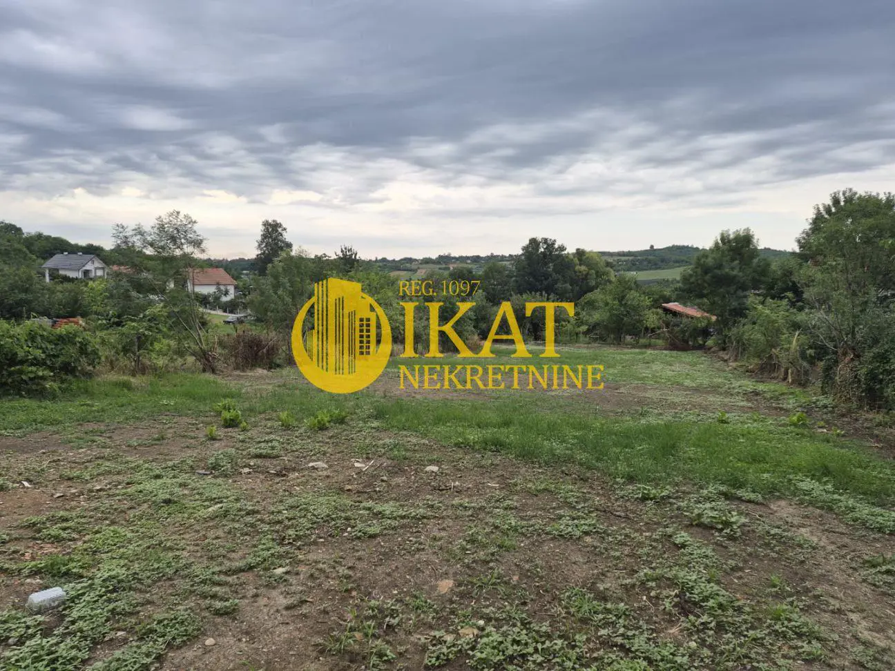 plac Mladenovac Mladenovac Selo 24000 evra 