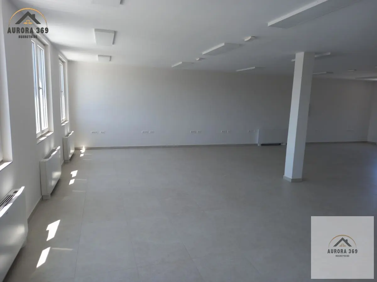 Novi Sad Veternik  novogradnja poslovni prostor 3000 evra 