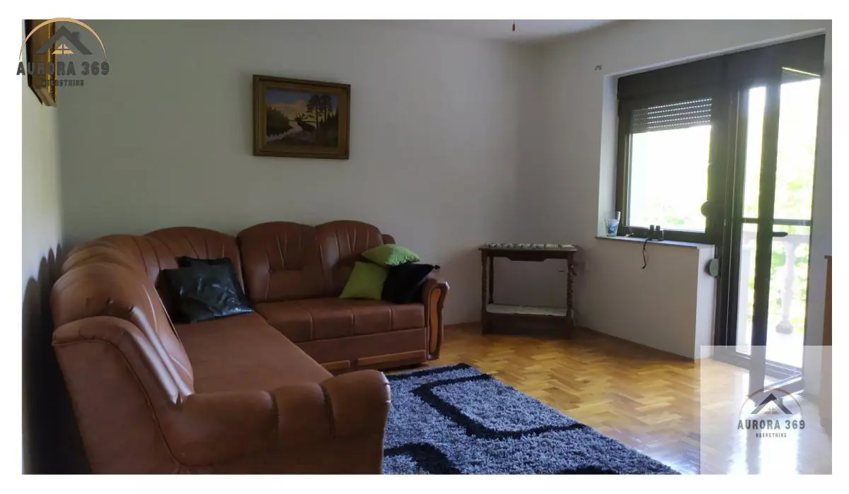  uknjizeni kuće Rakovac - 149500 evra 