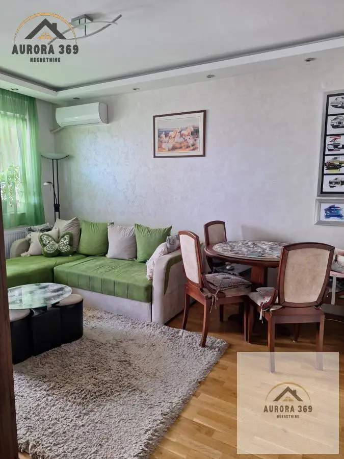Novi Sad Somborski bulevar  novogradnja  uknjizeni Dvoiposoban stanovi 154500 evra 