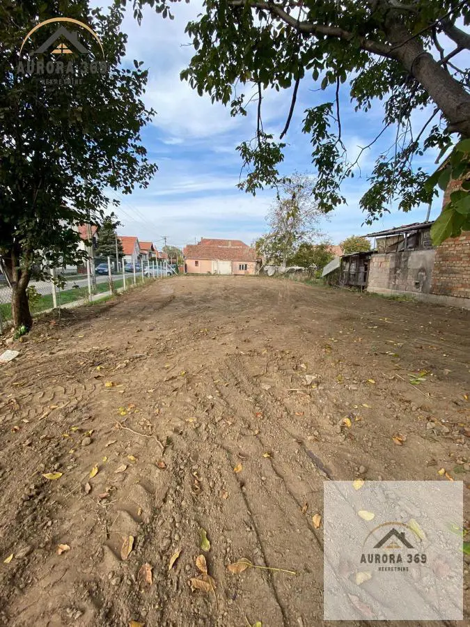 Ruma  plac 38100 evra 