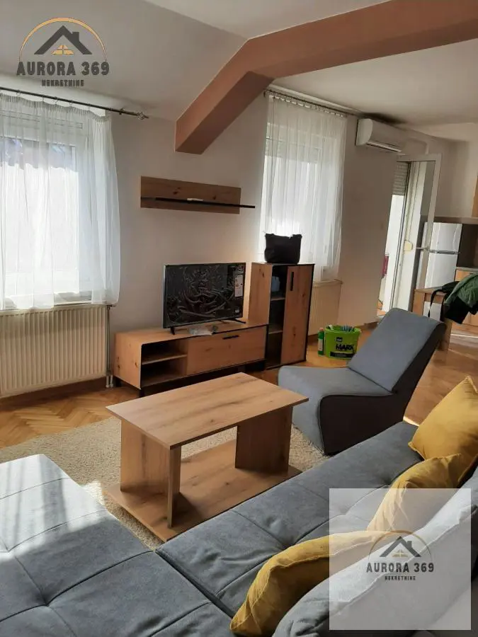 Novi Sad Bulevar Oslobođenja  novogradnja  uknjizeni Trosoban stanovi 650 evra 
