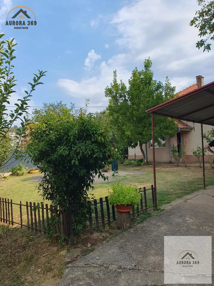 kuće  - 309000 evra 
