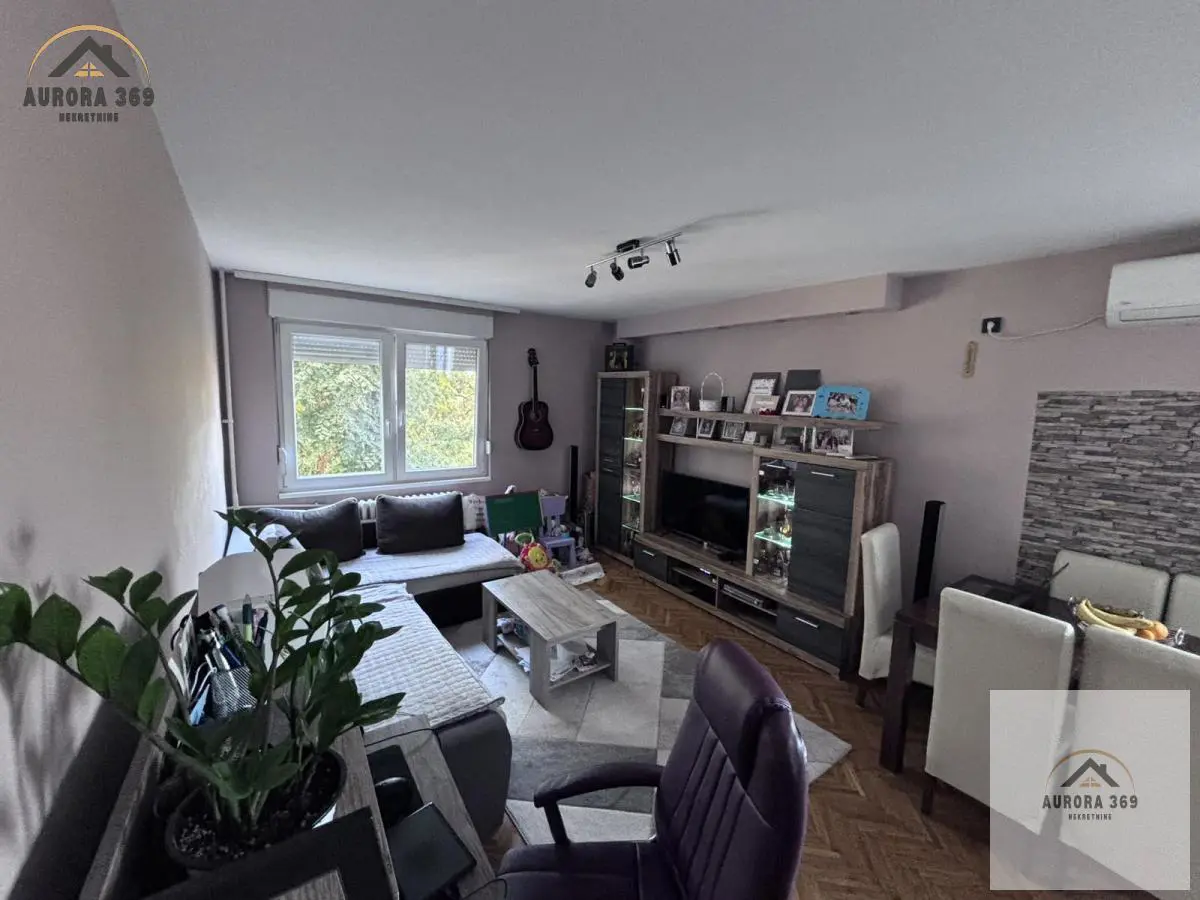 Novi Sad Železnička stanica (NS)  uknjizeni Dvosoban stanovi 123600 evra 