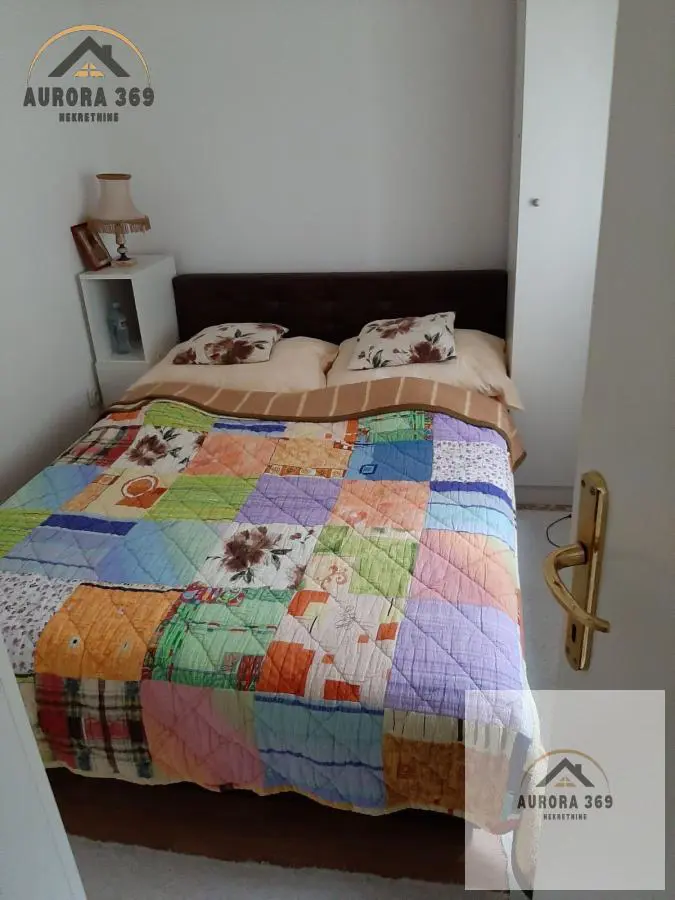 Novi Sad Sremska Kamenica  uknjizeni kuće 260000 evra 