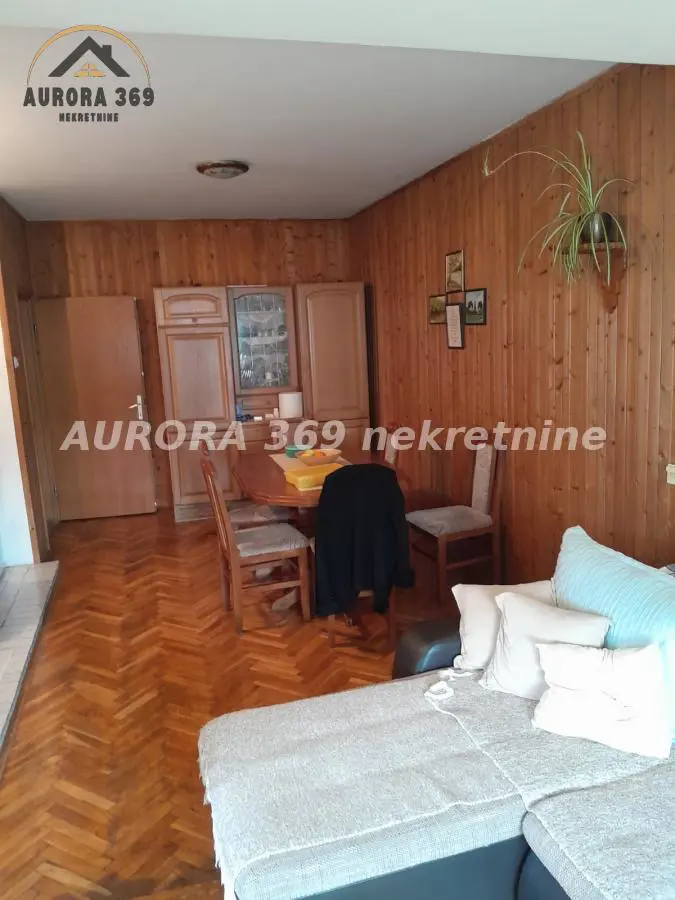 Novi Sad Veternik  uknjizeni kuće 350000 evra 