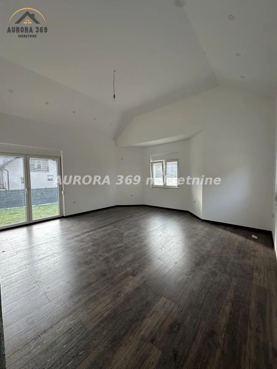 Novi Sad Ledinci  novogradnja  uknjizeni kuće 210000 evra 