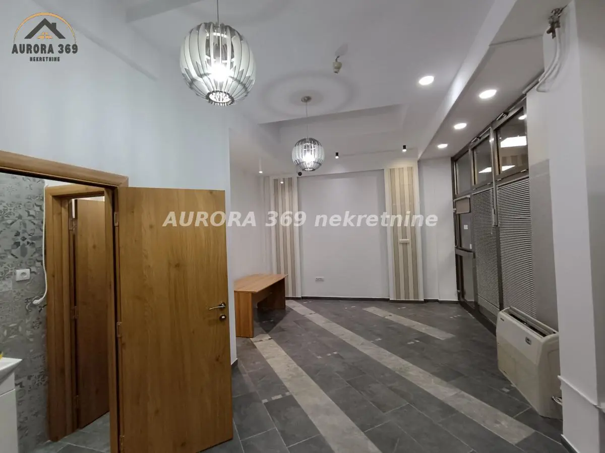  uknjizeni poslovni prostor Novo Naselje - 77000 evra 