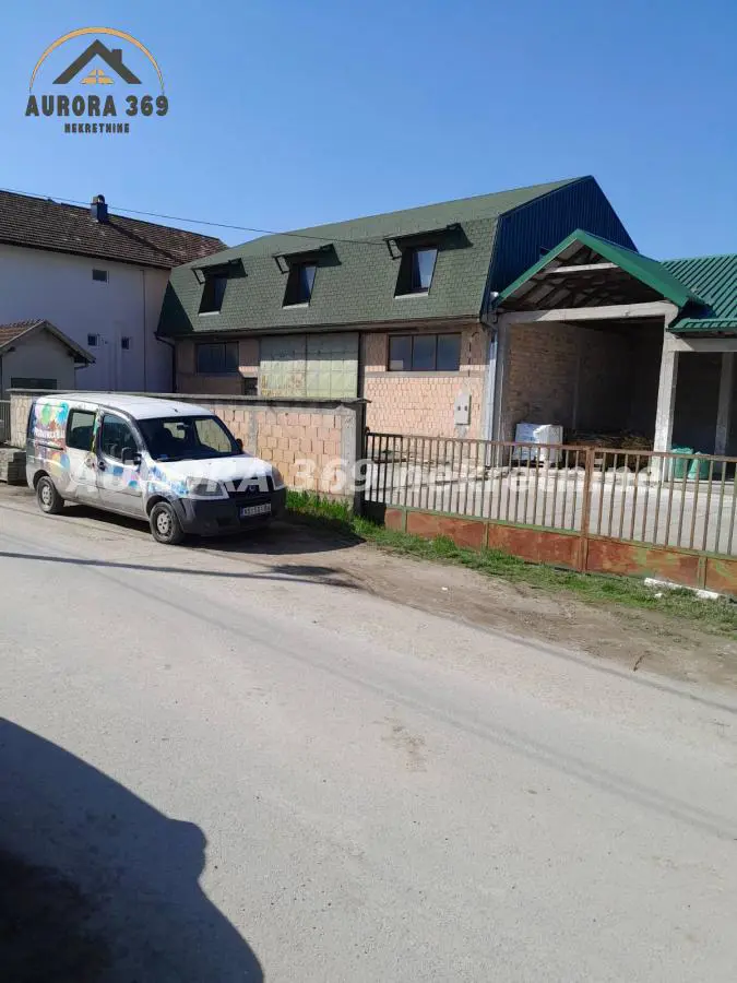  uknjizeni  novogradnja poslovni prostor Veternik - 494400 evra 