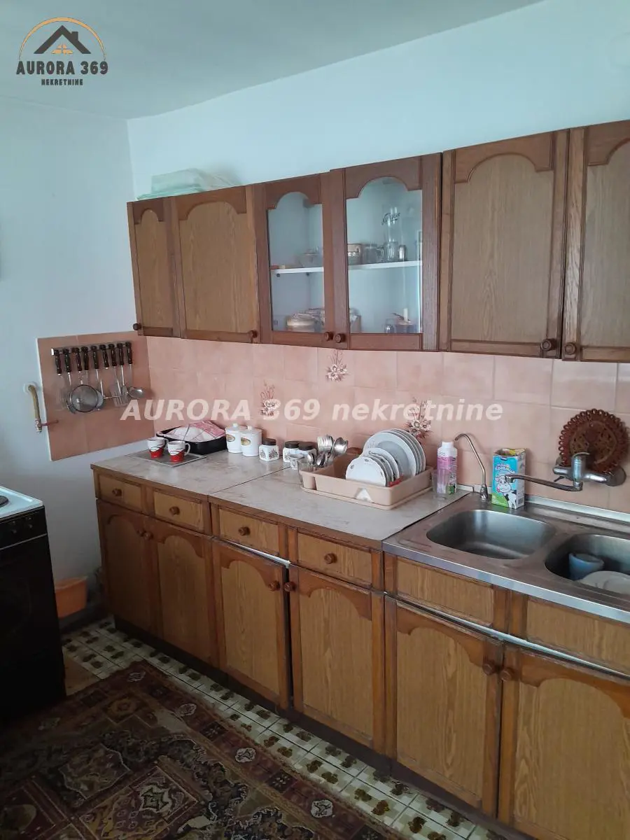 Novi Sad Sremska Kamenica  uknjizeni kuće 206000 evra 