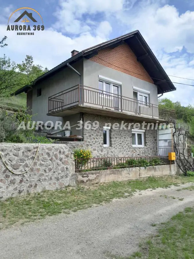 vikendica Beočin Rakovac  uknjizeni 