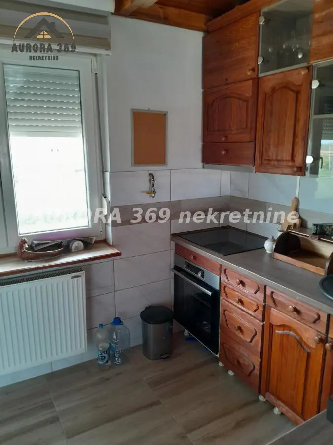  uknjizeni poslovni prostor Okolina - 175100 evra 