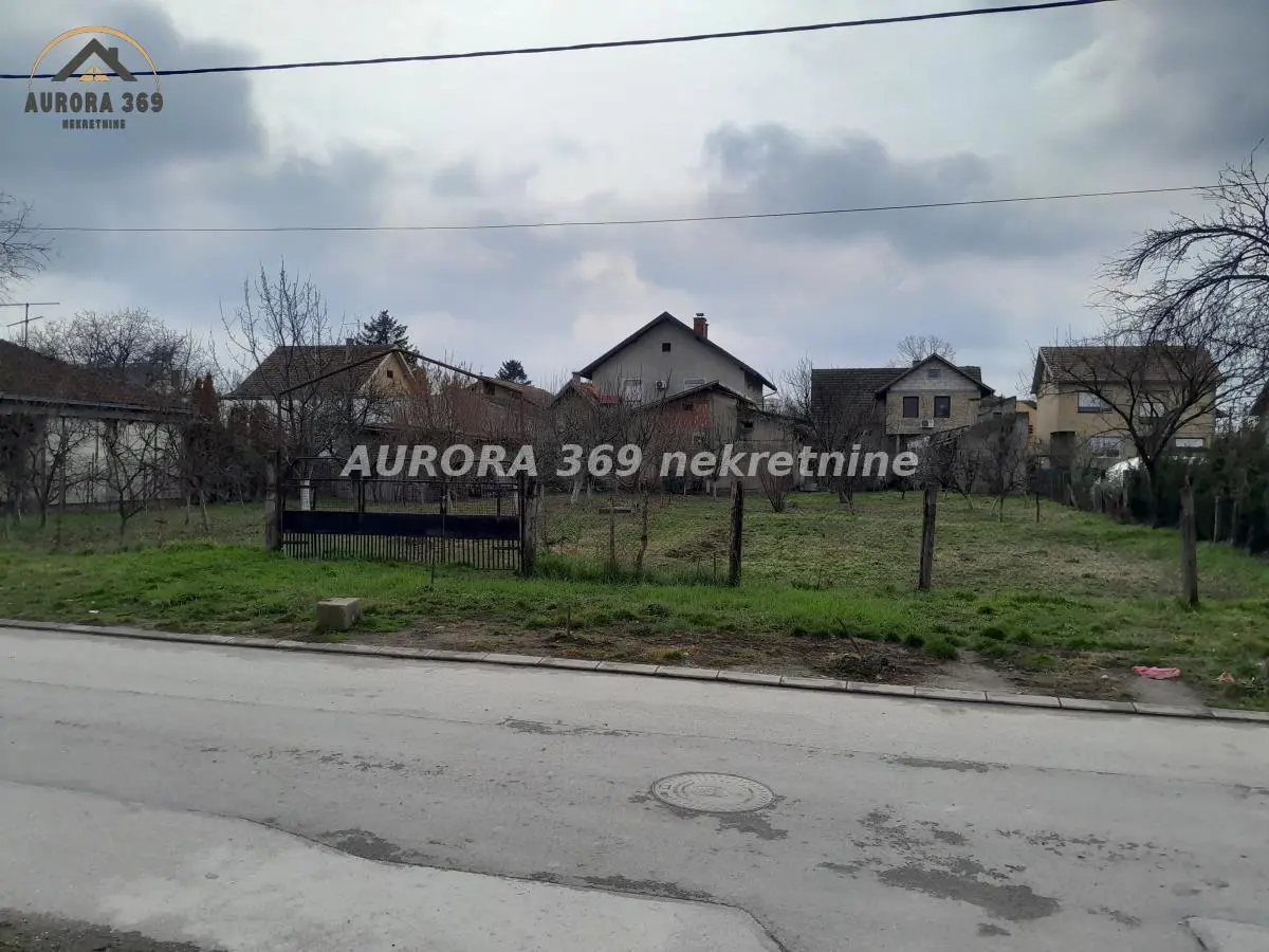 plac Veternik - 300000 evra 