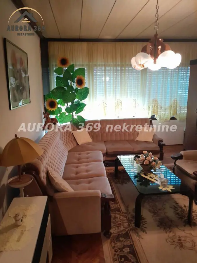 Novi Sad Futog  uknjizeni kuće 206000 evra 