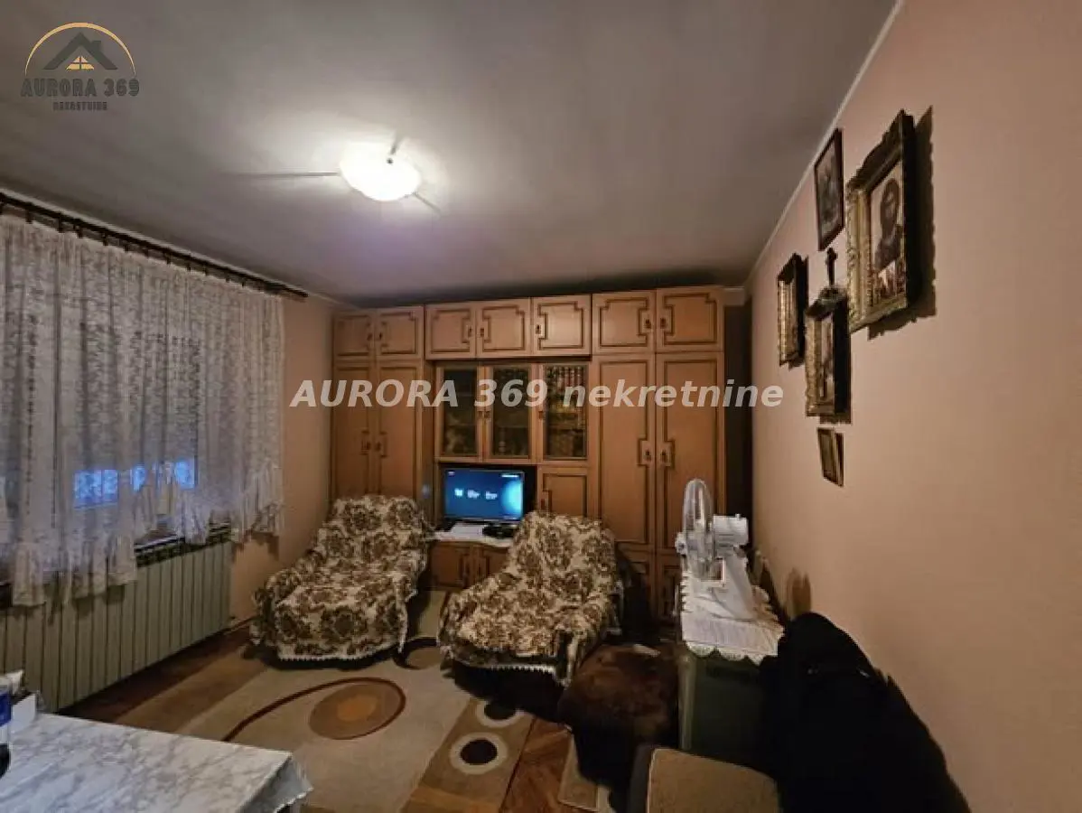 Novi Sad Veternik  uknjizeni kuće 206000 evra 