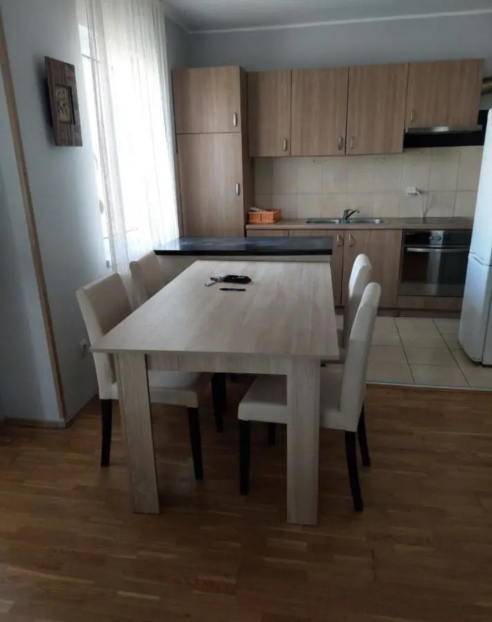 Novi Sad Nova detelinara  uknjizeni Trosoban stanovi 156560 evra 