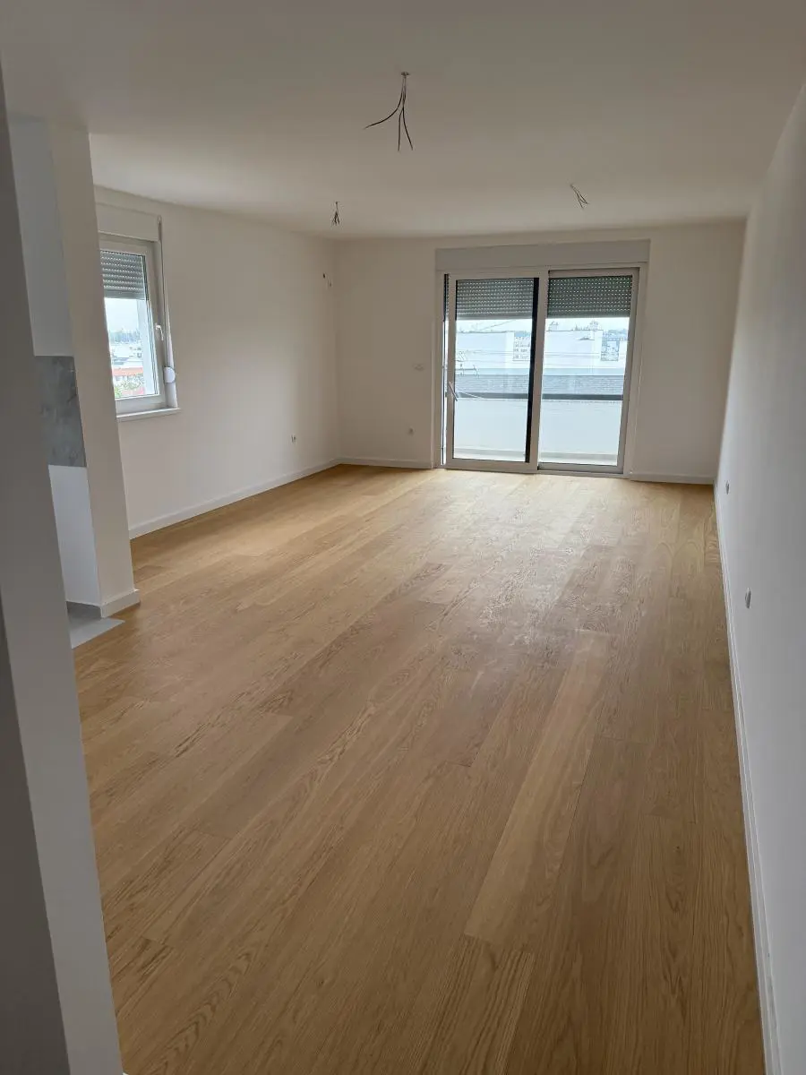 Novi Sad Petrovaradin  novogradnja Četvorosoban stanovi 229200 evra 