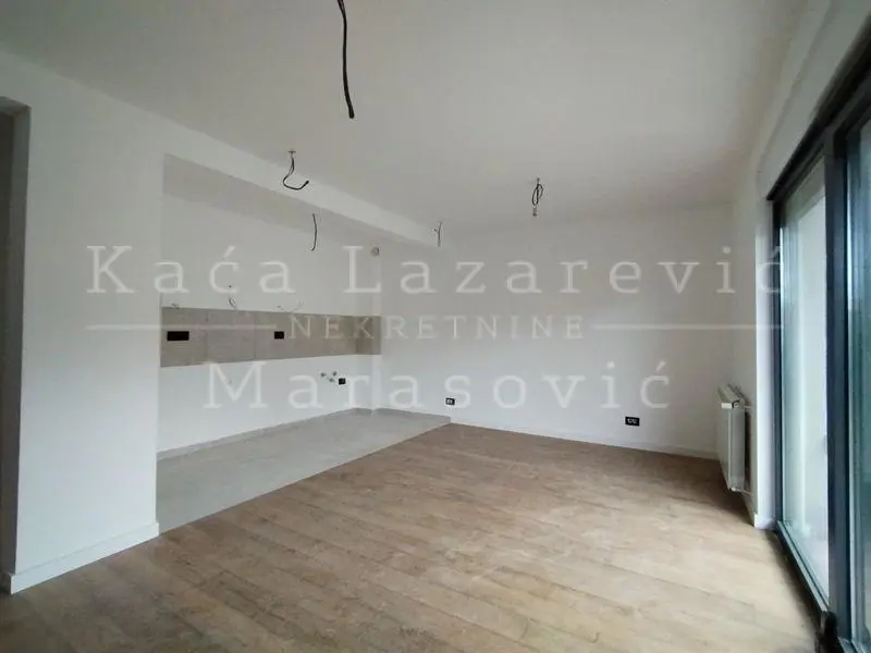 Beograd Voždovac Trosoban stanovi 252000 evra 