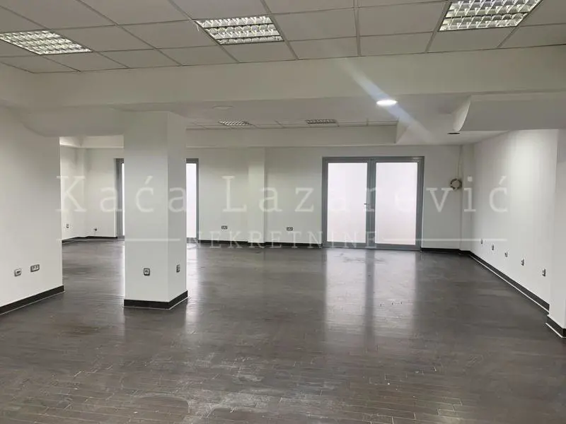 poslovni prostor Beograd Mirijevski Bulevar 