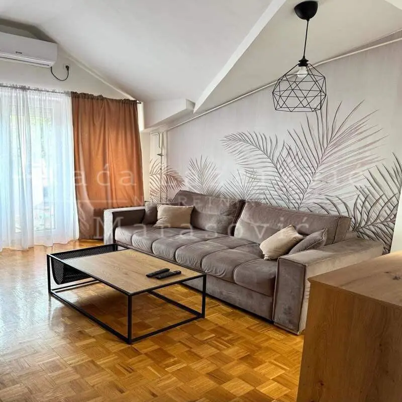 Dvosoban stanovi Novi Beograd Savski blokovi (44 45 70 70a) 650 evra 