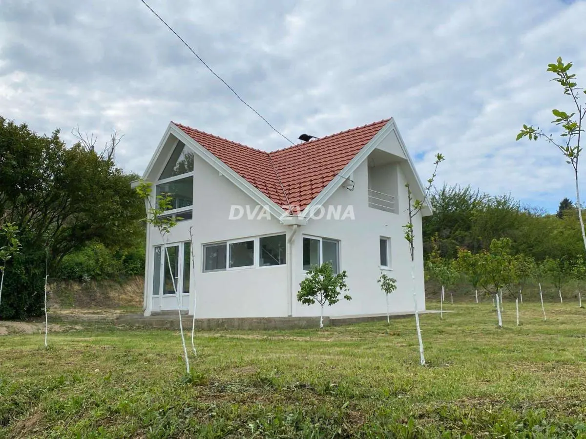 vikendica Inđija Stari Slankamen  uknjizeni 