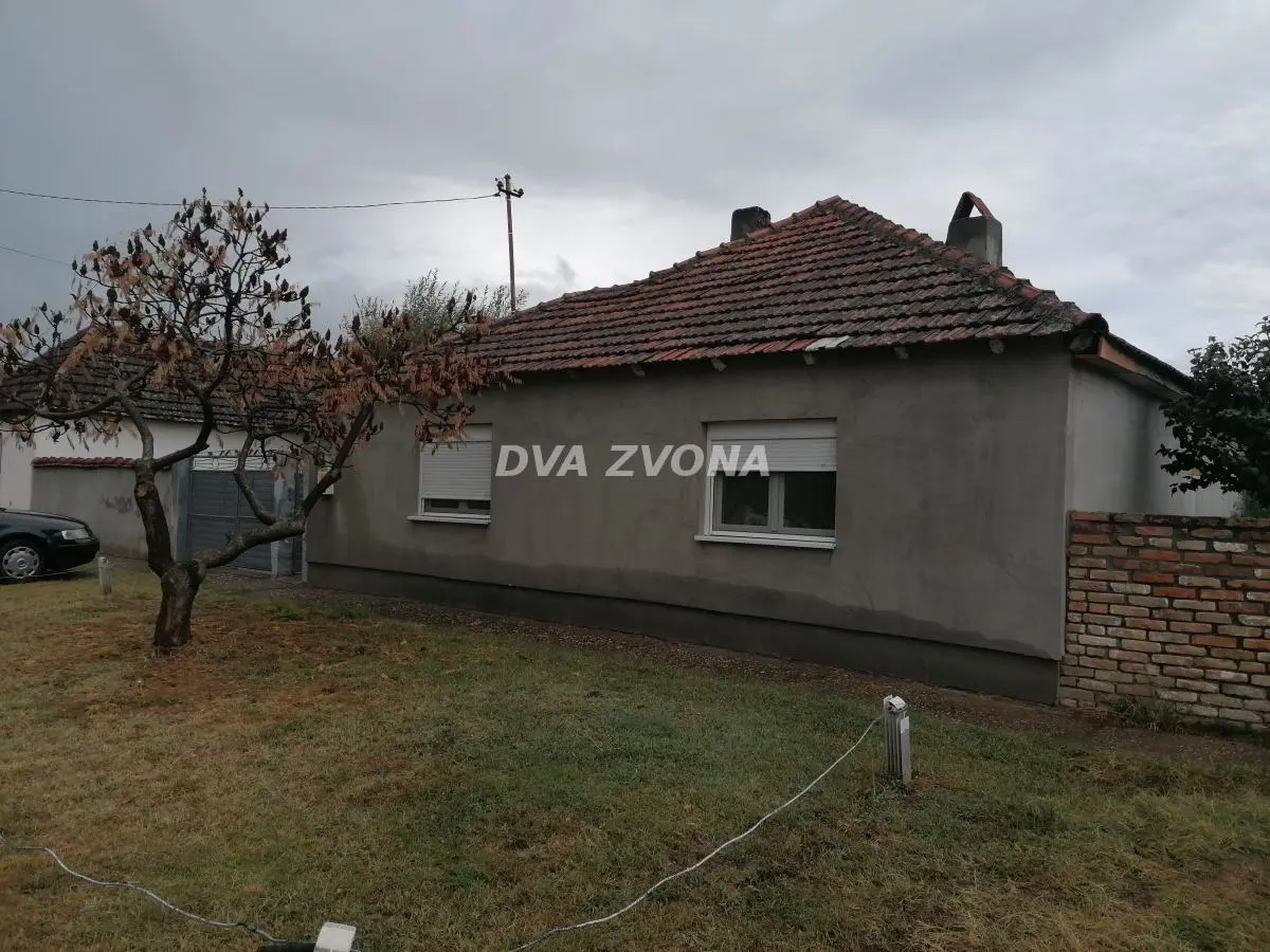 kuće Okolina - 72100 evra 