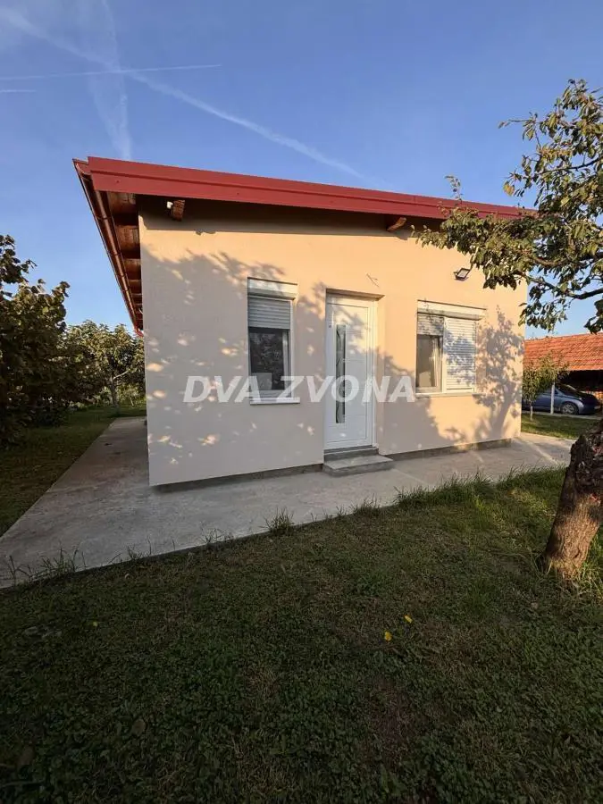  uknjizeni vikendica Okolina - 113300 evra 