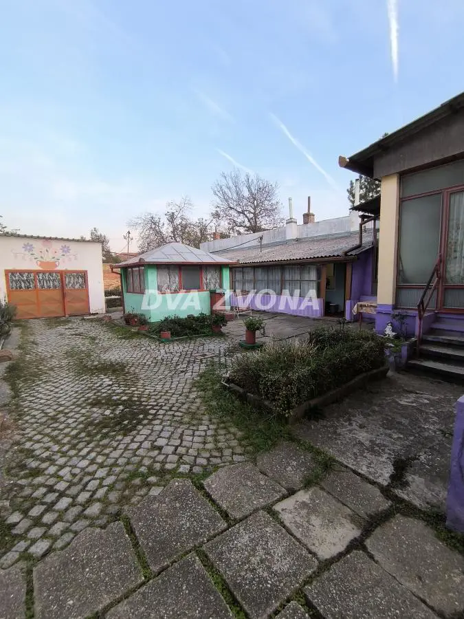  uknjizeni kuće Telep - 339900 evra 