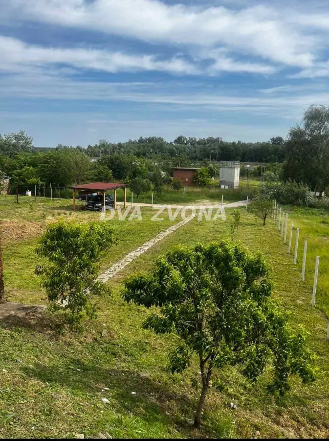 Sremski Karlovci Centar plac 72100 evra 