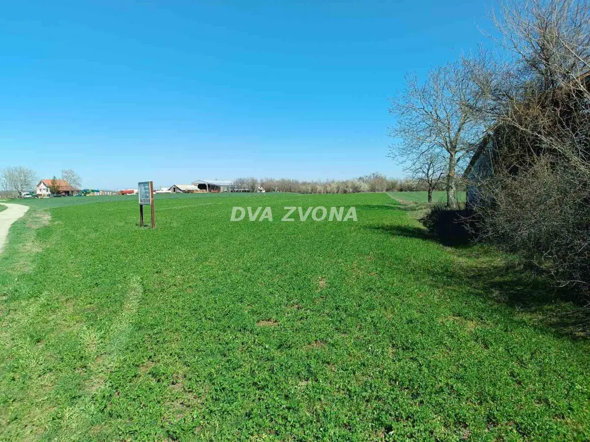 plac Širi centar - 65000 evra 