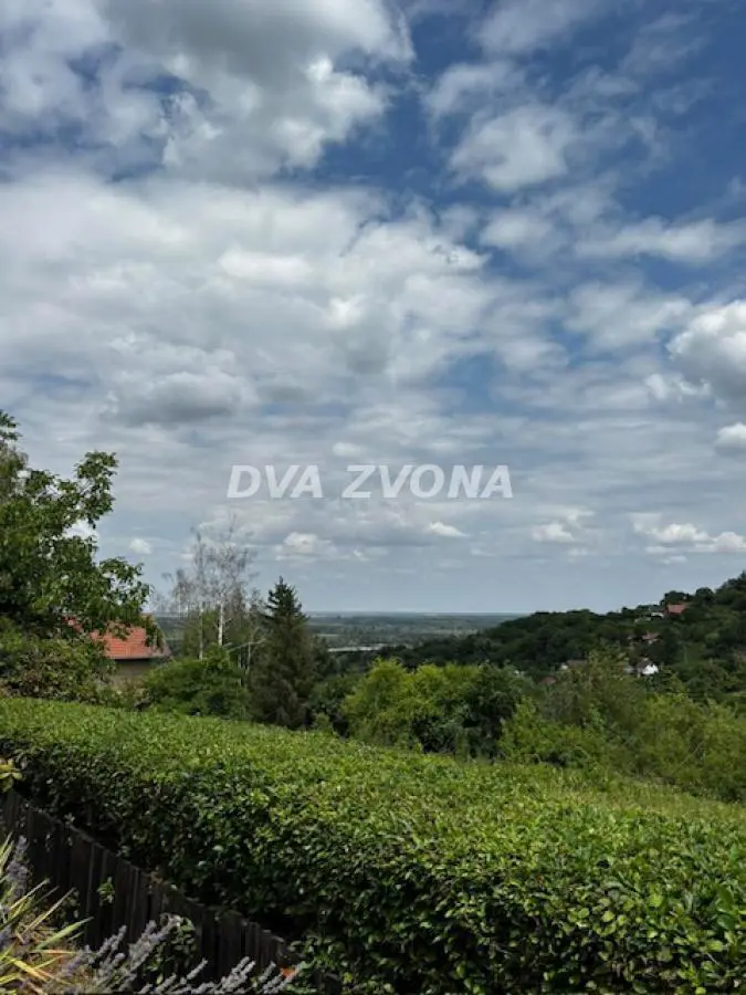  uknjizeni vikendica Okolina - 144200 evra 