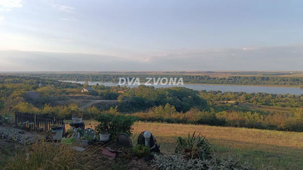 vikendica Inđija Stari Slankamen  uknjizeni 