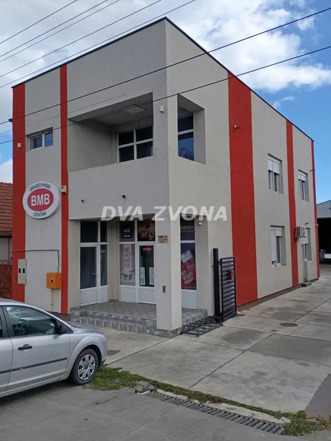  uknjizeni poslovni prostor Centar - 1200 evra 