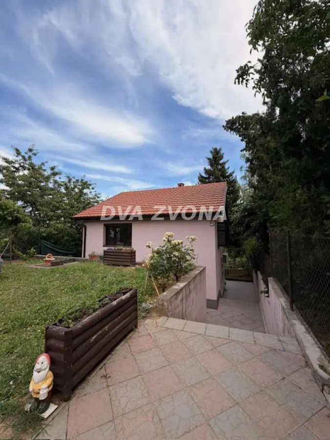 vikendica Inđija Čortanovci  uknjizeni 