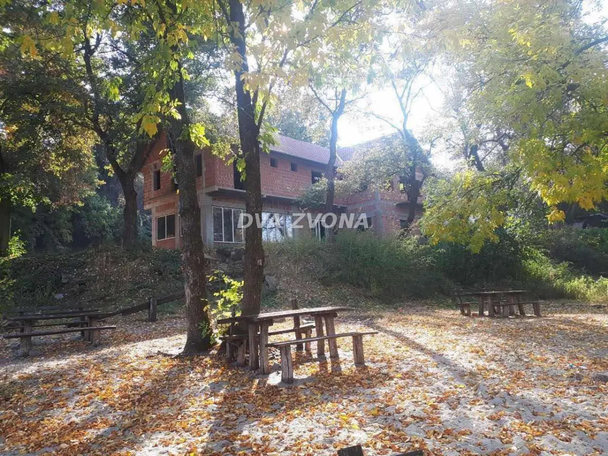 Inđija Okolina  uknjizeni kuće 360500 evra 