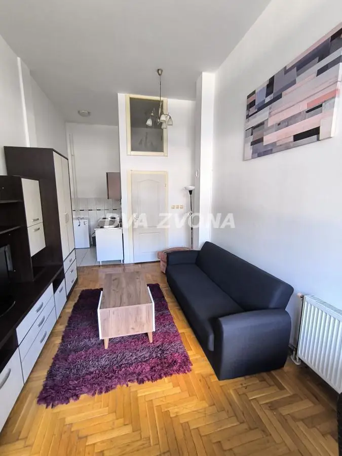 Garsonjera stanovi Detelinara - 220 evra 