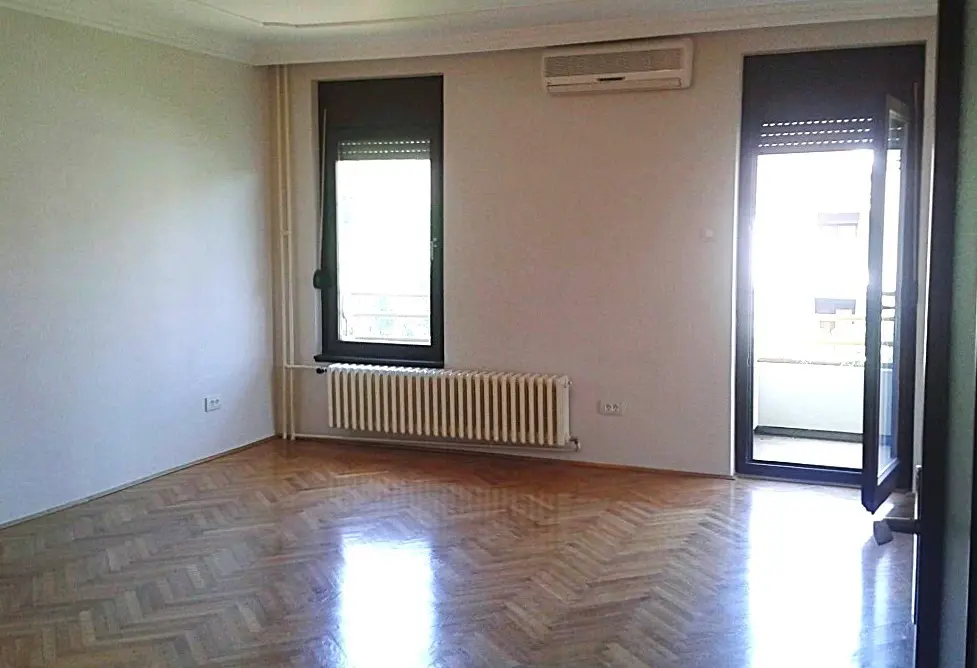 Beograd Savski venac poslovni prostor 1450 evra 