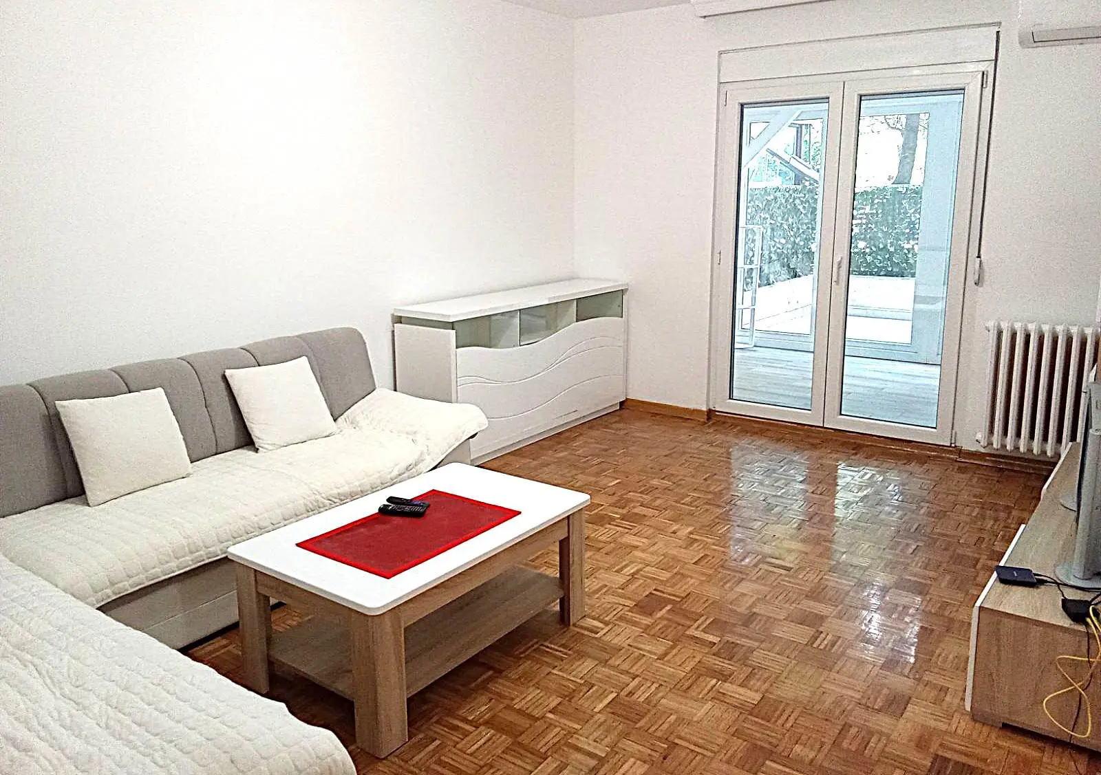 Beograd Novi Beograd  uknjizeni Troiposoban stanovi 264000 evra 