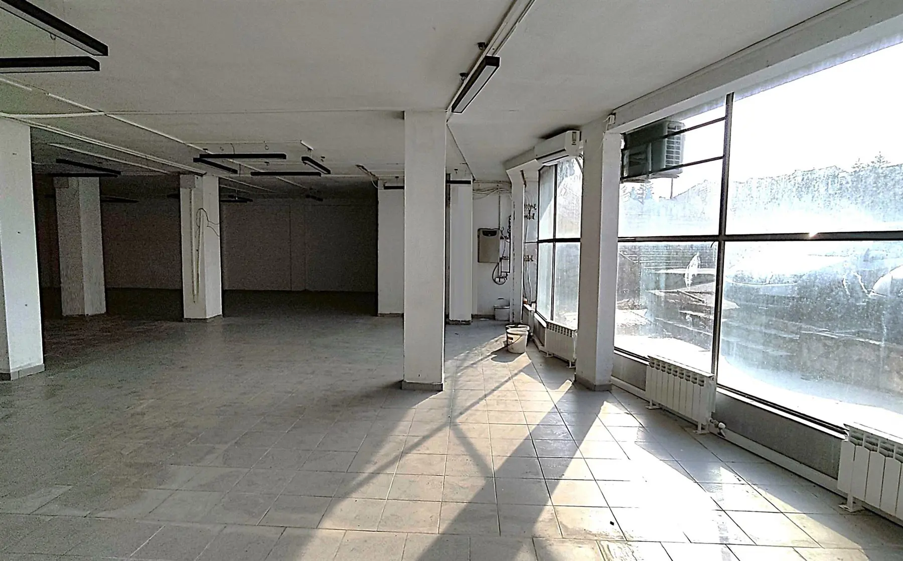 Beograd Zvezdara  novogradnja poslovni prostor 2500 evra 