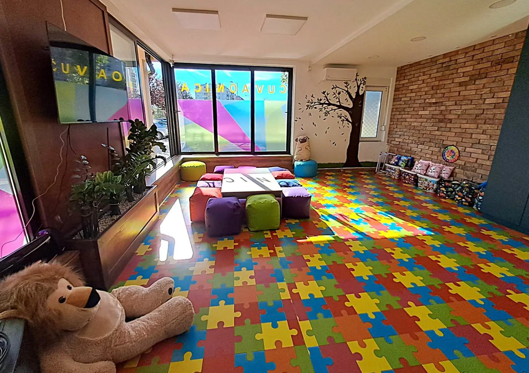 Beograd Voždovac  novogradnja poslovni prostor 1500 evra 