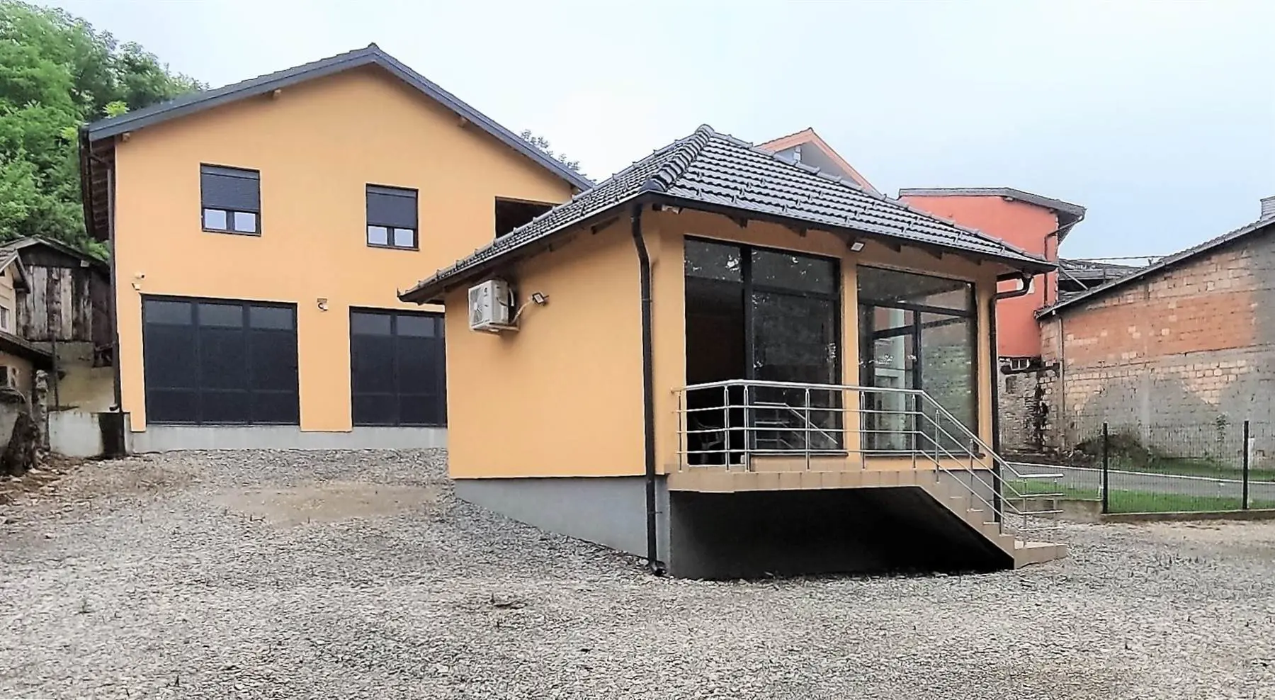 Beograd Voždovac  novogradnja poslovni prostor 1200 evra 