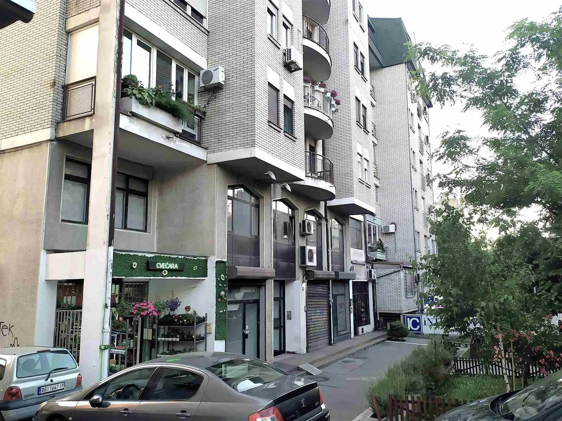 poslovni prostor Vračar Južni bulevar 150 evra 