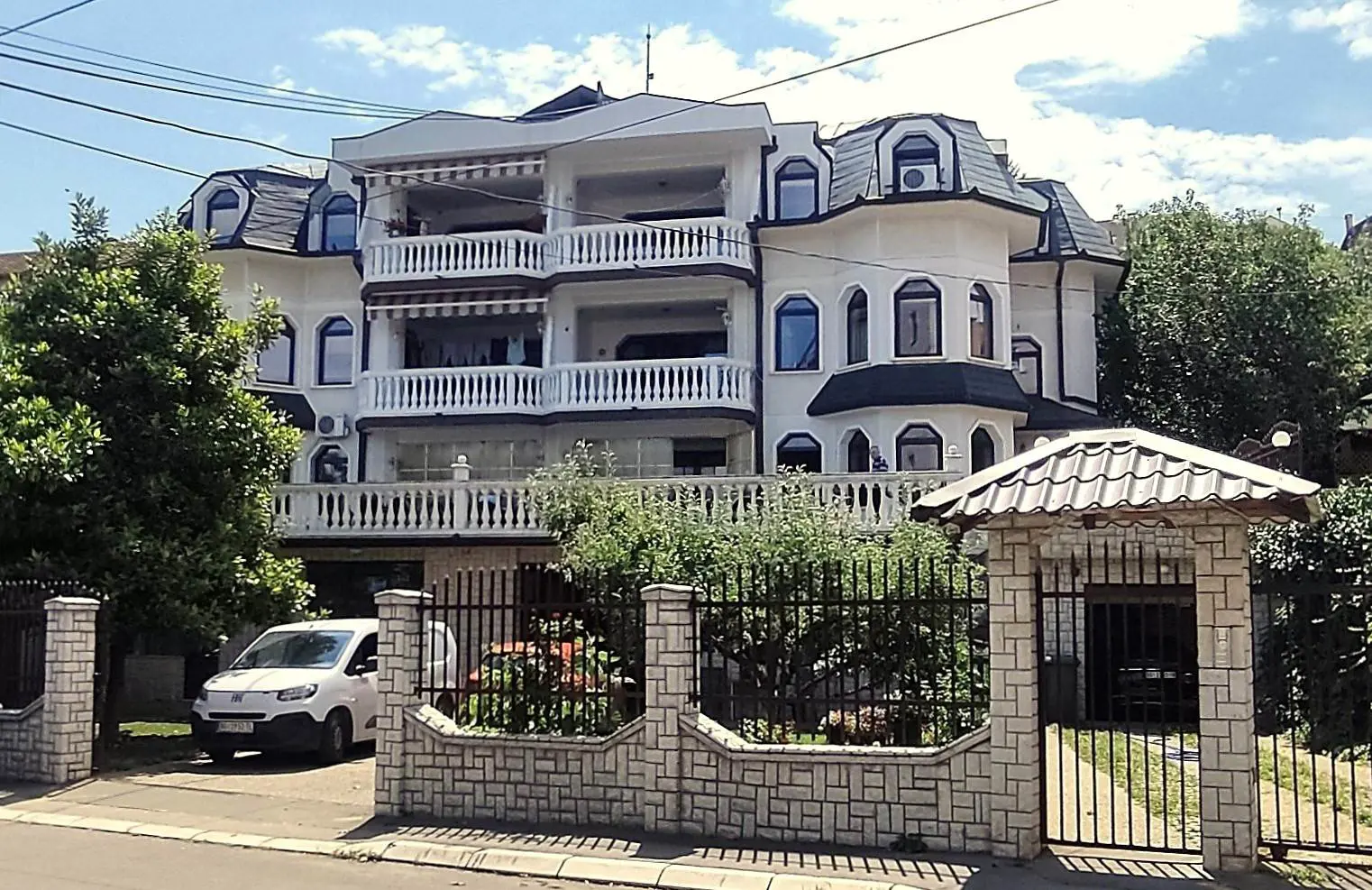 poslovni prostor Palilula Višnjička banja 6000 evra 