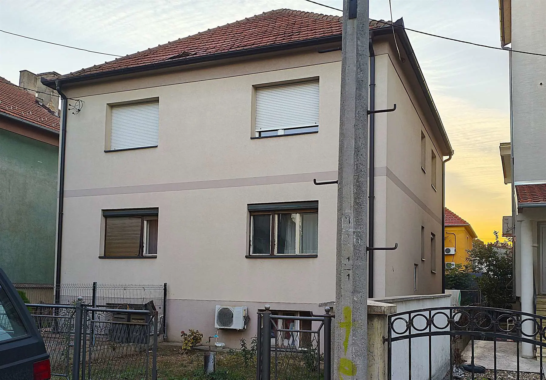 Trosoban stanovi Zemun Zemun novi grad 154000 evra 