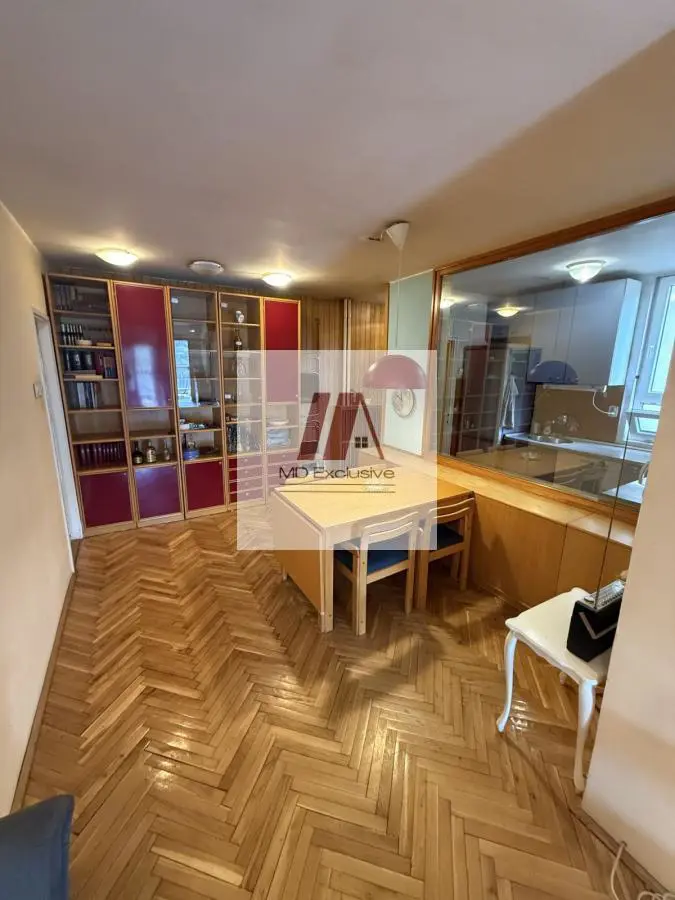 Beograd Palilula  uknjizeni Dvoiposoban stanovi 240000 evra 