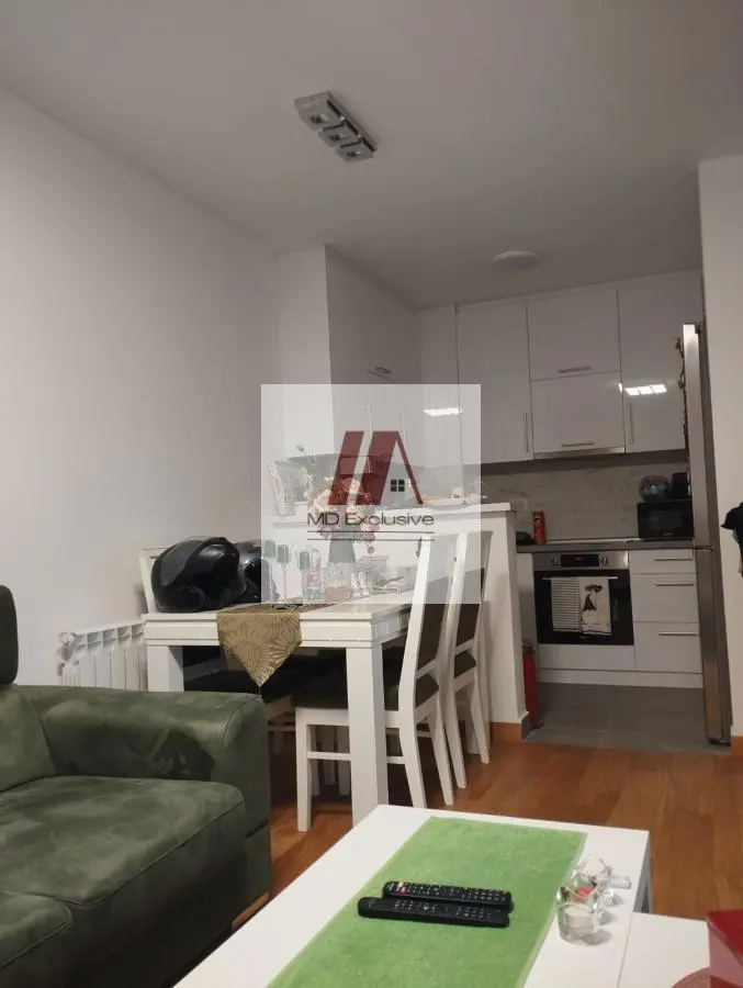  uknjizeni Dvosoban stanovi Zemun - 210000 evra 