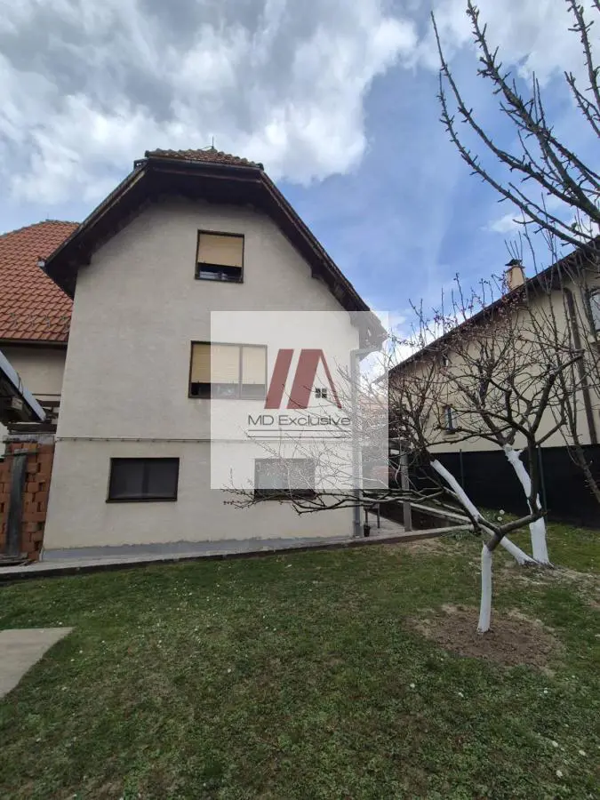 Beograd Čukarica  uknjizeni kuće 190000 evra 